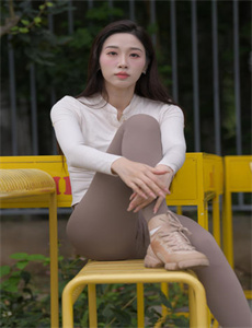 eee333-在床上打扑克全程不盖被子吗