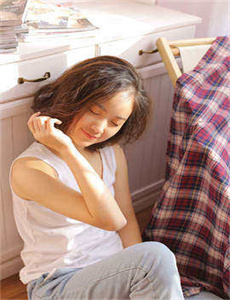 睁开眼看我们怎么玩你的视频-美女被性侵的视频