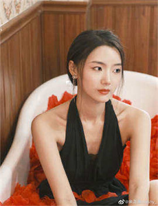 麻豆国产精品AV色拍综合-女生脱内衣(视频)