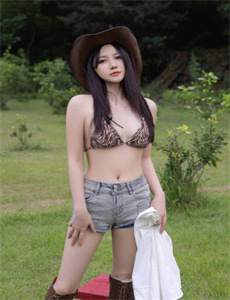 性女传奇在线播放-双腿放在调教台上调教h视频